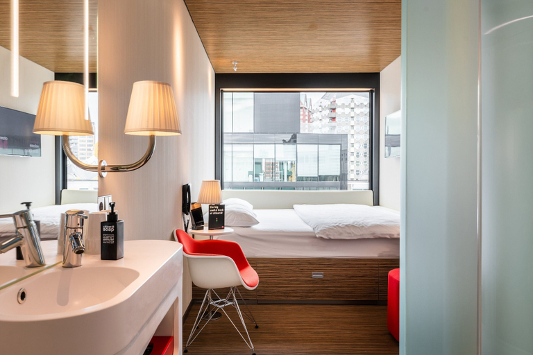 Bathroom 4, citizenM Rotterdam, Rotterdam
