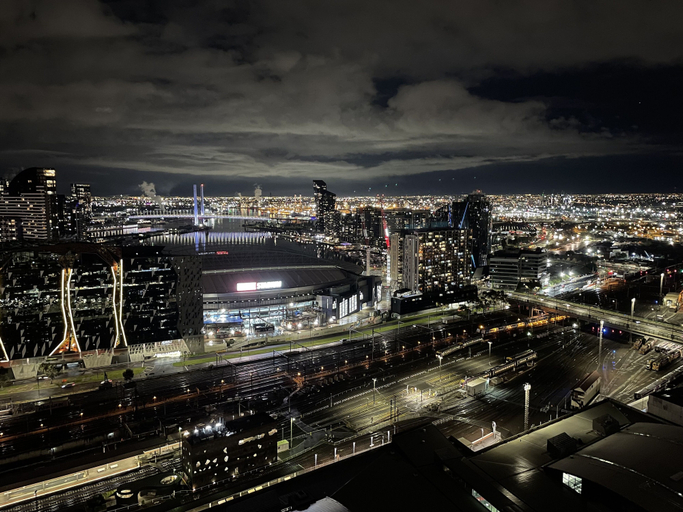Others 5, Luxury 2B2B Well Furnished Spectacular View, Melbourne