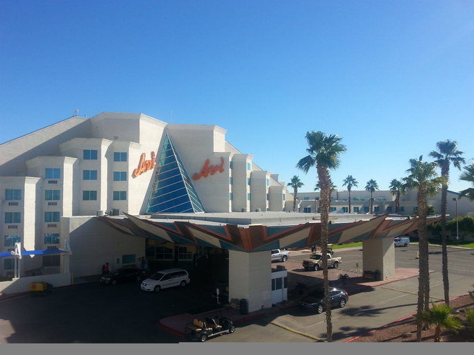 Exterior & Views 2, Avi Resort & Casino, Clark