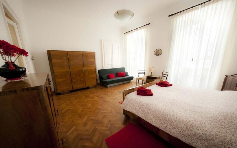 Bedroom 4, Domus Liberta Rooms, Trieste
