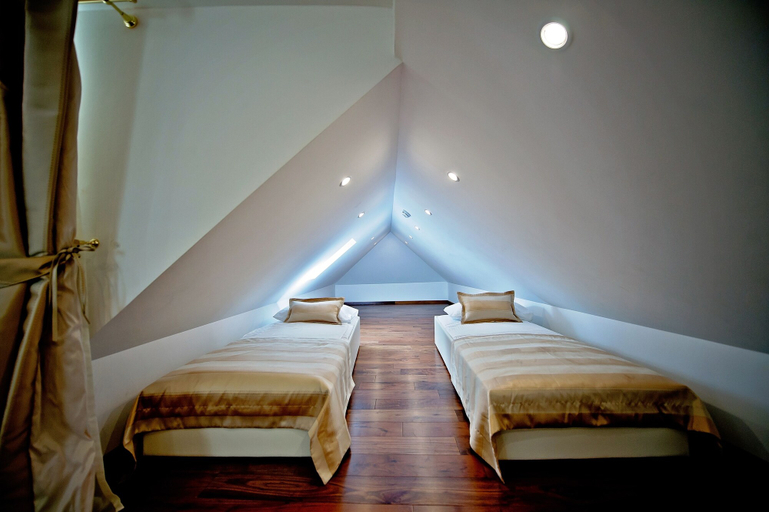 Bedroom 2, Heritage Jupiter Luxury Hotel, Split