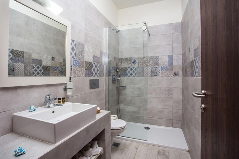 Bathroom 4, Evita Studios, South Aegean