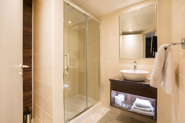 Bathroom 4, Nox Hotel