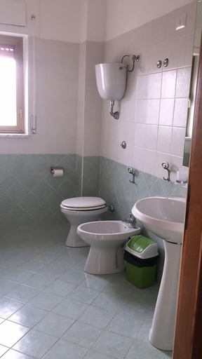 Bathroom 4, B&b La Scogliera, Crotone