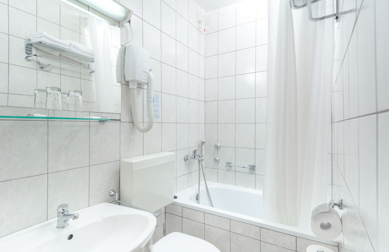Bathroom 3, Sagitta all inclusive holiday resort, Omiš