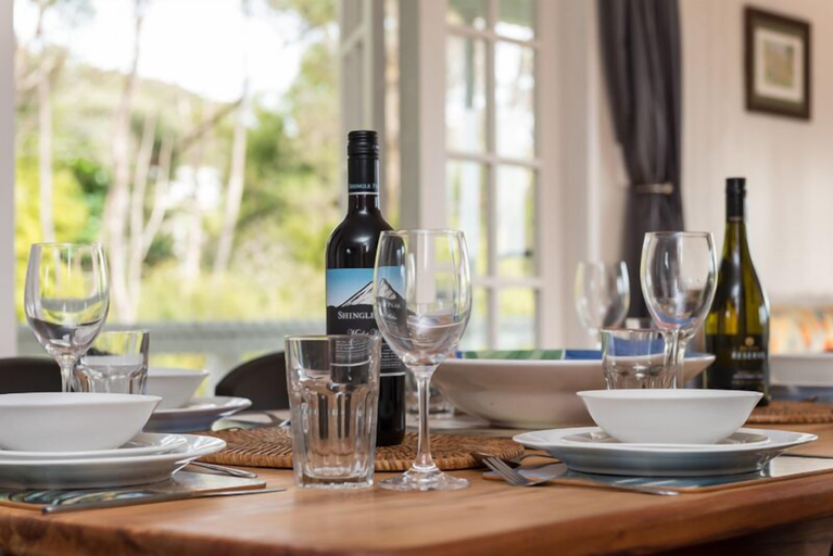 Food & Drinks 5, Russell - Orongo Bay Holiday Park, Far North