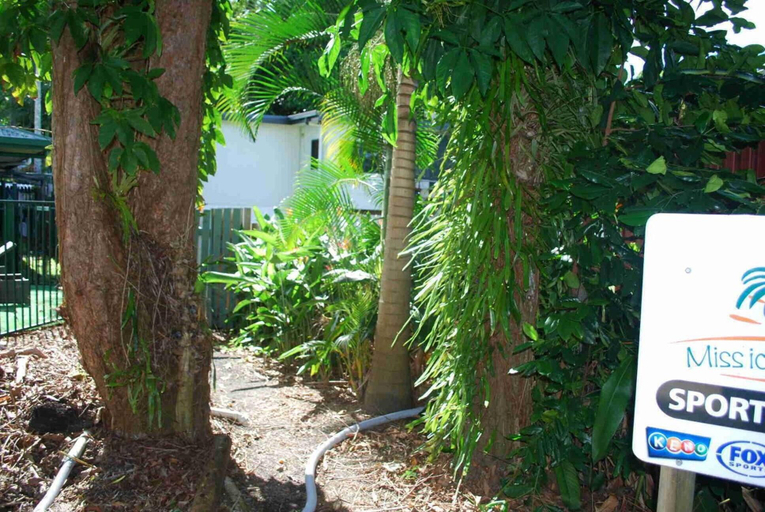 Others 5, Rainforest Motel, Johnstone