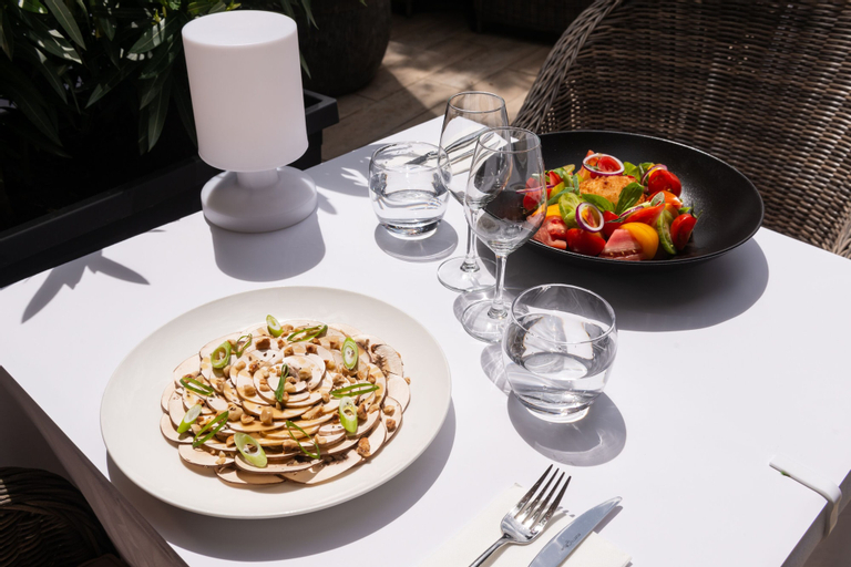 Food & Drinks 12