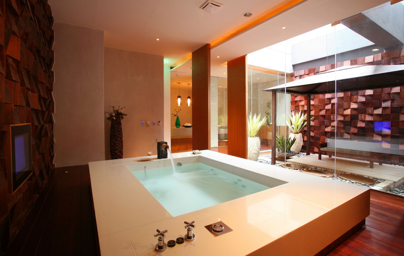 Sport & Beauty 4, Moonlight Motel, Taichung