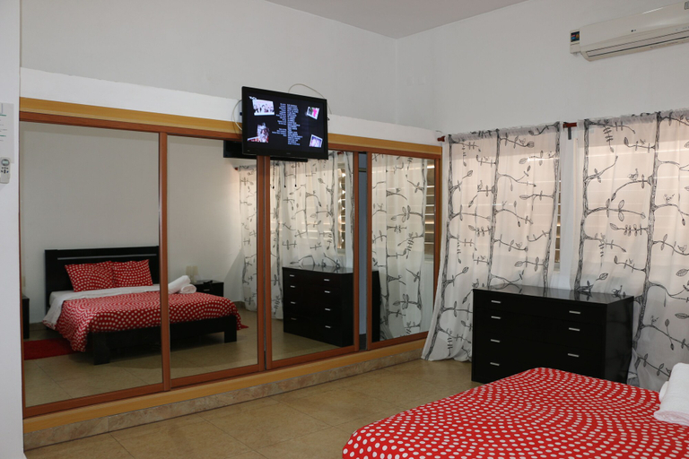 Bedroom 2, SIS Hotel, Ingombota