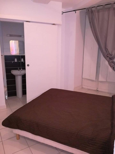 Bedroom 3, Hotel California, Hérault