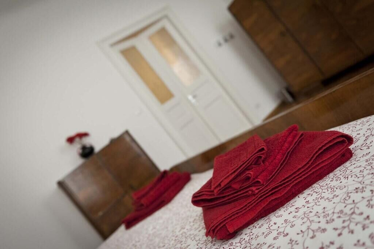 Bedroom 2, Domus Liberta Rooms, Trieste