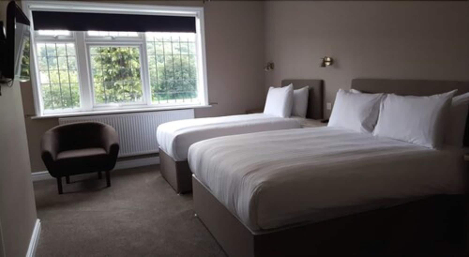 Bedroom 2, Rye Court Hotel, Buckinghamshire