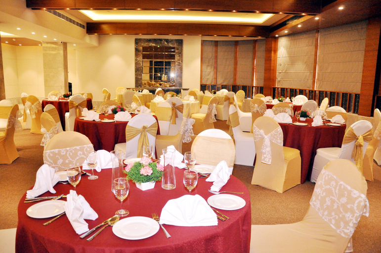 Food & Drinks 5, Radisson Hotel Shimla, Shimla