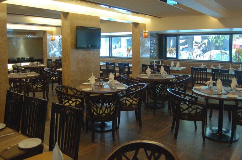 Food & Drinks 4, Comfort Inn President, Ahmadabad