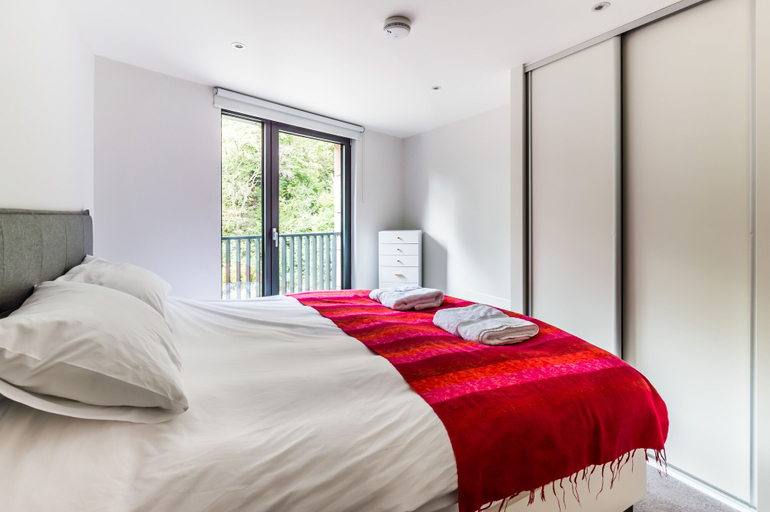Bedroom 3, Luxury 1 Bed Castle View Apartment, Edinburgh