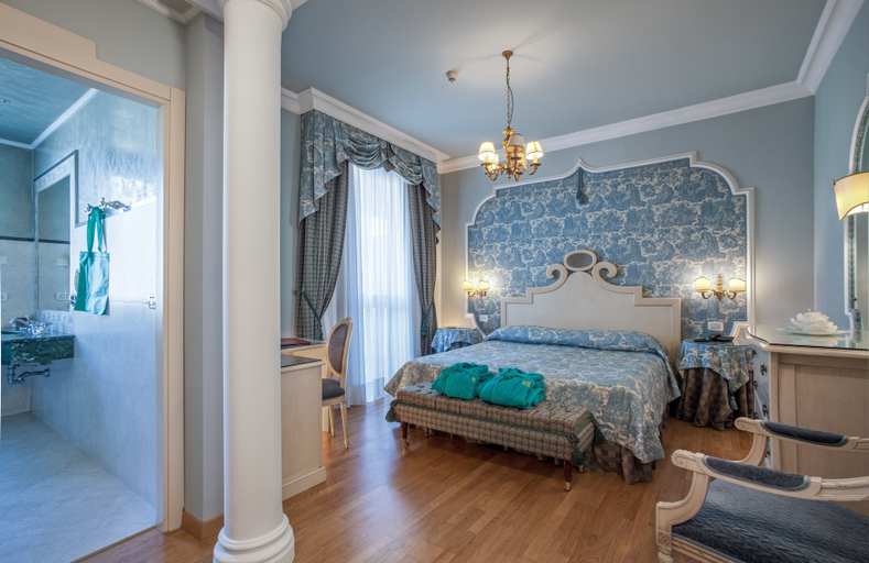 Bedroom 3, Hotel Quisisana, Padua
