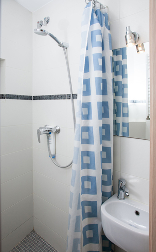 Bathroom 5, Hostal Excellence, Barcelona