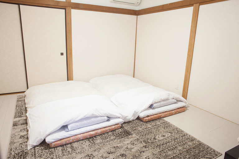Bedroom 2, Sakura, Manazuru