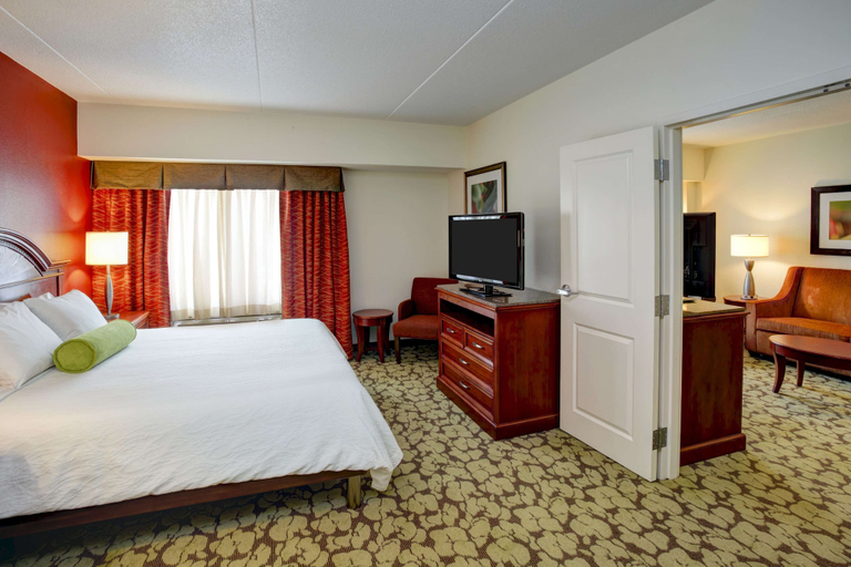 Bedroom 3, Hilton Garden Inn Chicago/Midway Airport, Cook