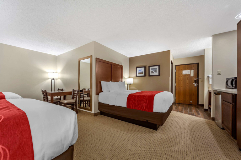 Bedroom 3, Comfort Inn Valentine, Cherry