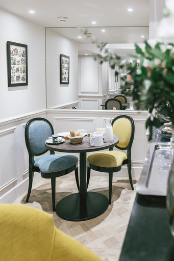 Food & Drinks 5, Hotel Saint Christophe, Paris