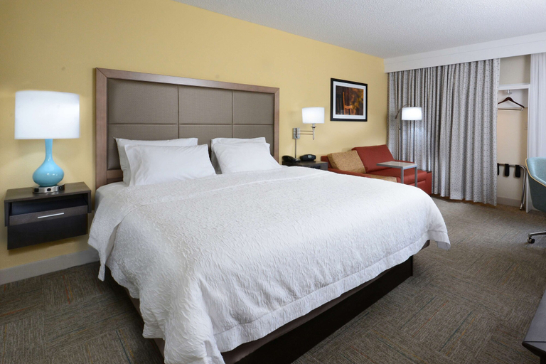 Bedroom 3, Hampton Inn Charlotte North / Lake Norman, Mecklenburg