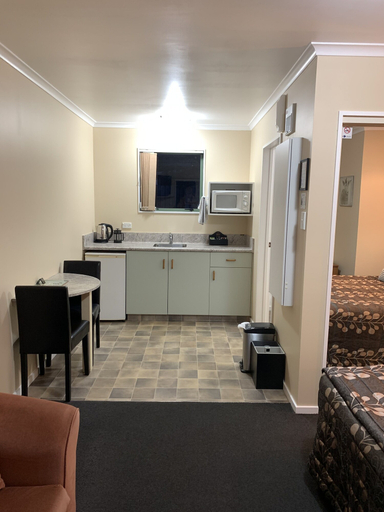 Others 5, Aldan Lodge Motel, Marlborough