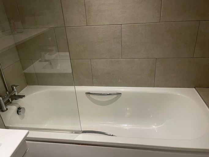 Bathroom 5, Brand New Apartment City Centre Liverpool, Sefton