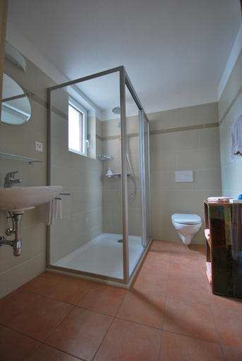 Bathroom 4, Albergo Ristorante Baldi, Leventina