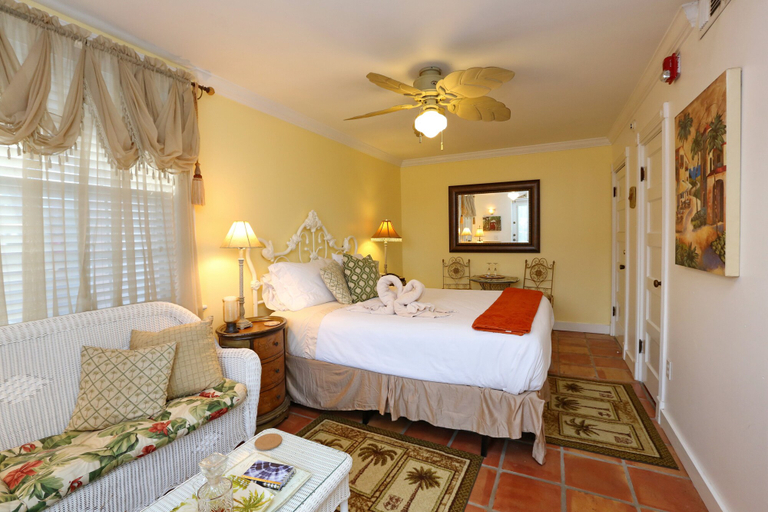 Bedroom 2, Beachfront Bed & Breakfast, Saint Johns