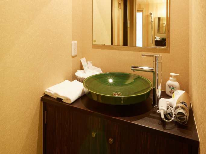 Bathroom 4, Rinn Shijo Takasegawa, Kyoto