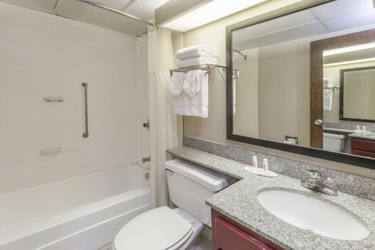 Bathroom 4, Baymont by Wyndham Michigan City, LaPorte