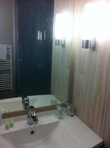 Bathroom 4, Hôtel L'Antinéa, Ille-et-Vilaine