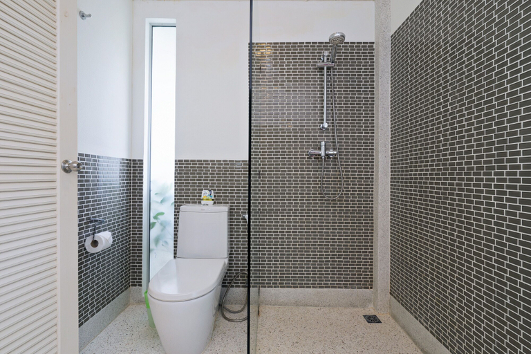 Bathroom 4, Ban Mok Talay Beachfront Villa, Ko Samui