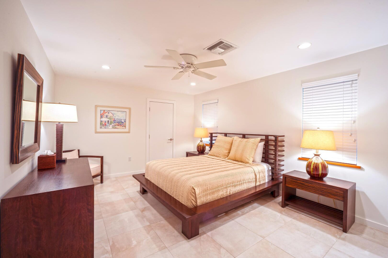 Bedroom 3, Tarasand