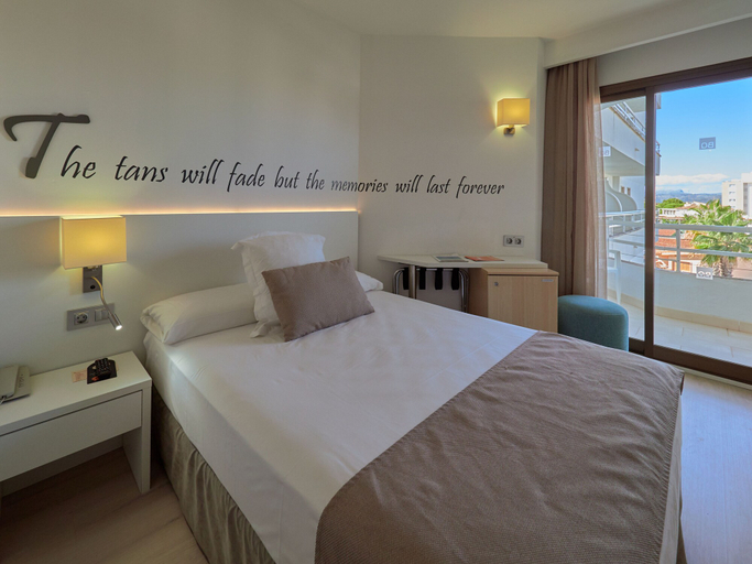 Bedroom 3, BQ Can Picafort Hotel, Baleares