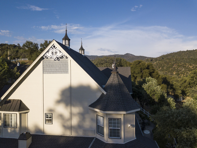 Exterior & Views 2, Hounds Tooth Inn, Madera