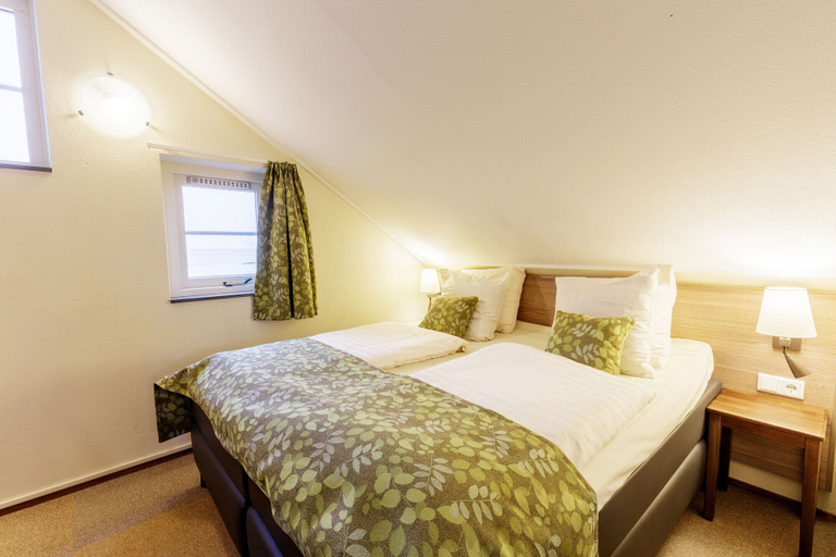 Bedroom 2, Center Parcs Port Zélande, Goedereede