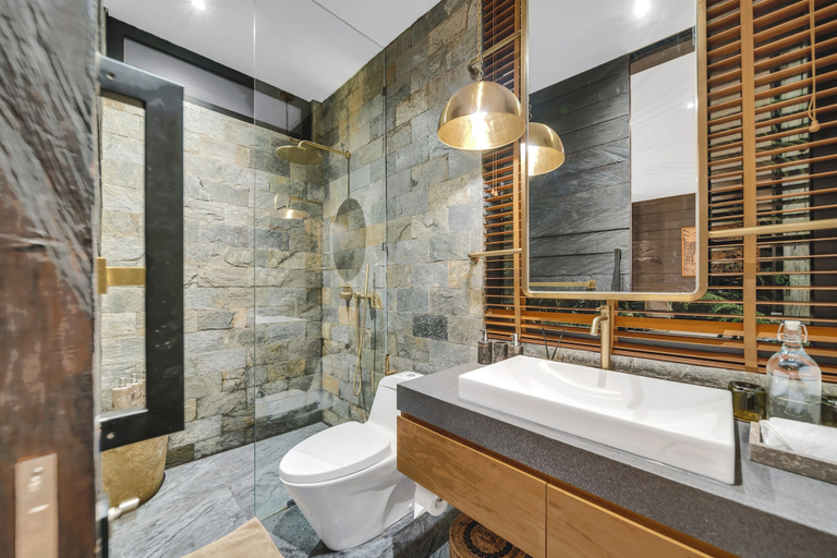 Bathroom 5, Munduk Cabins by Desa Hay, Buleleng