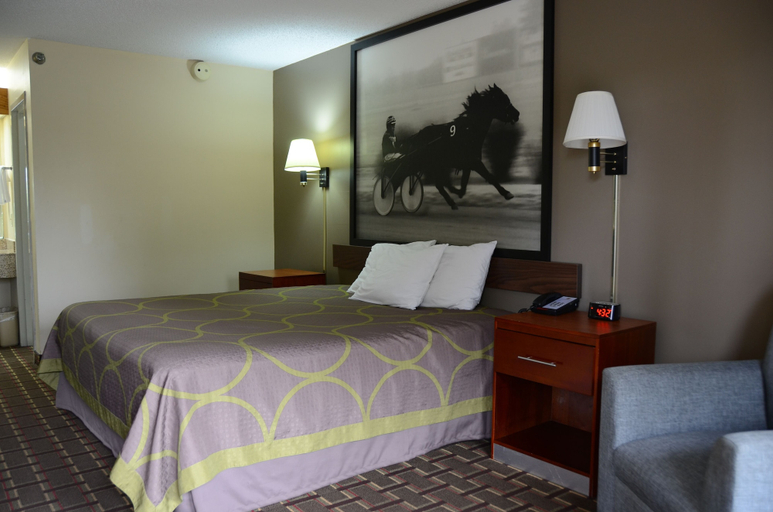 Bedroom 3, Super 8 by Wyndham Franklin Hwy 31, Simpson