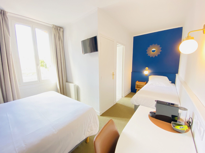 Bedroom 2, Hôtel du Parc Dinard, Ille-et-Vilaine
