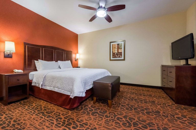 Bedroom 3, Hampton Inn & Suites Boulder-North, Boulder