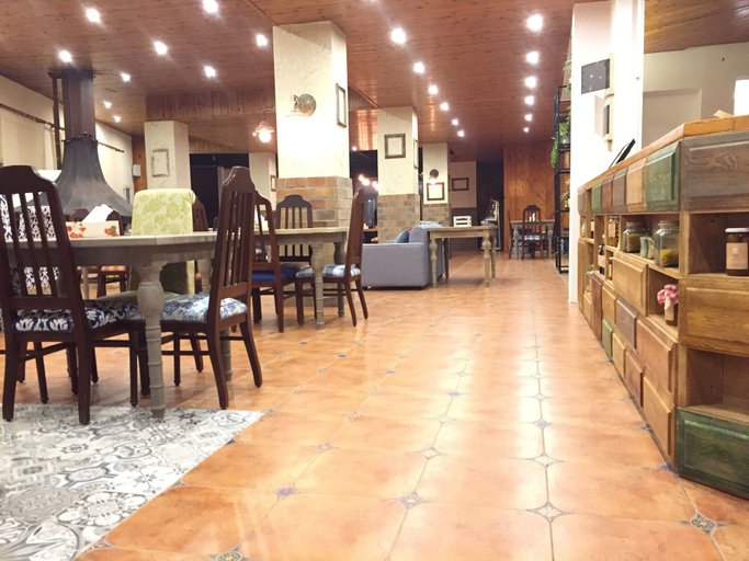 Food & Drinks 4, Chateau Deau Faraya, Kasrouane