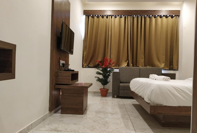 Bedroom 2, Hotel Krishna Palace, Anand