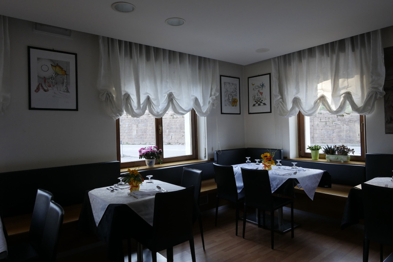 Food & Drinks 3, Albergo De March, Belluno