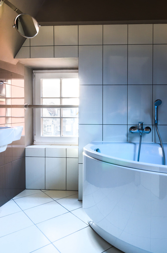 Bathroom 4, Hotel Artus, Gdańsk City
