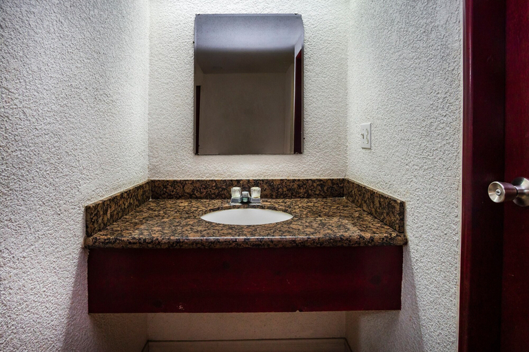 Bathroom 4, Costa Ensenada, Ensenada