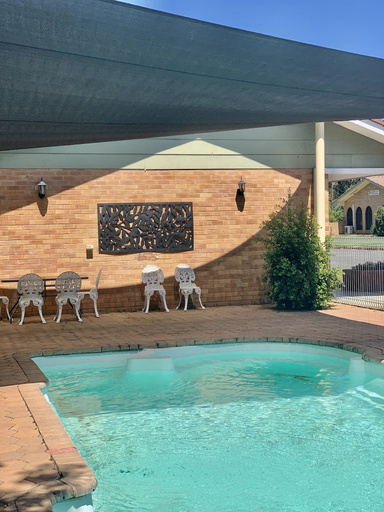 Sport & Beauty 5, Gilgandra Motel, Gilgandra