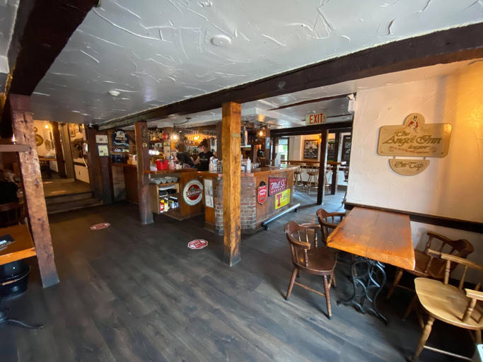 Food & Drinks 5, The Olde Angel Inn, Niagara